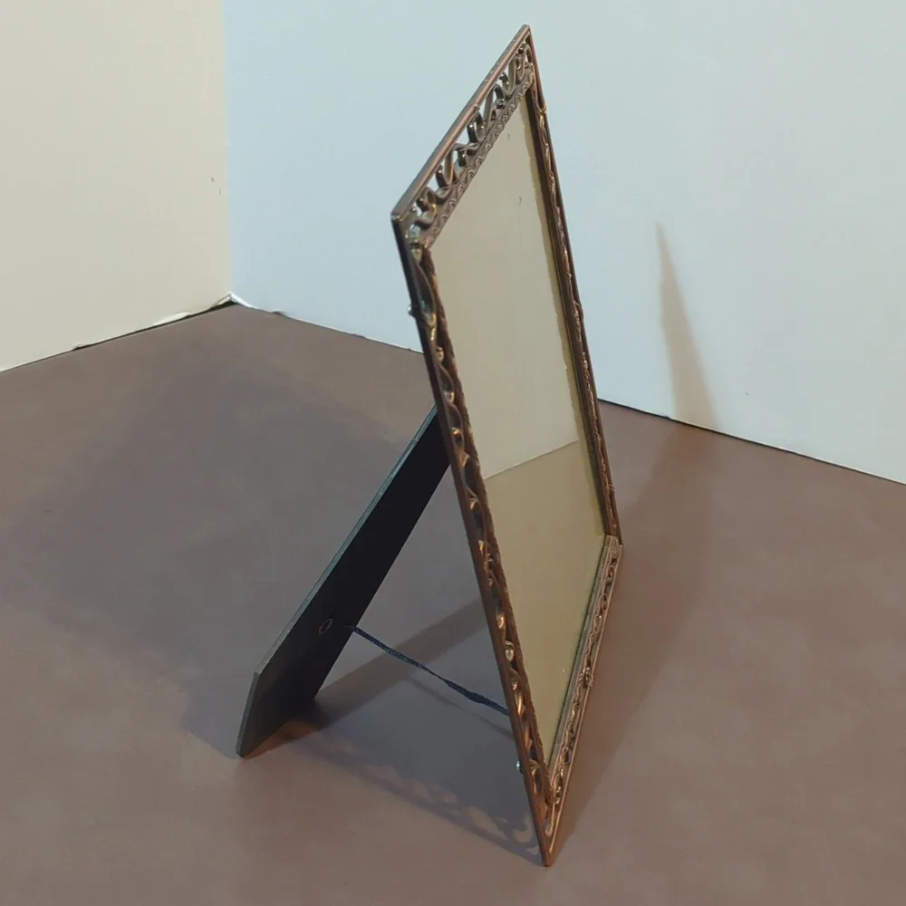 Connoisseur Picture Frame 8” x 10”  #L5CIW4 #1812L5